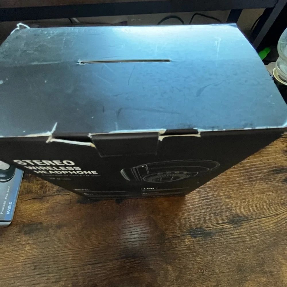 Wireless headphones NEW - Picture 6 of 6